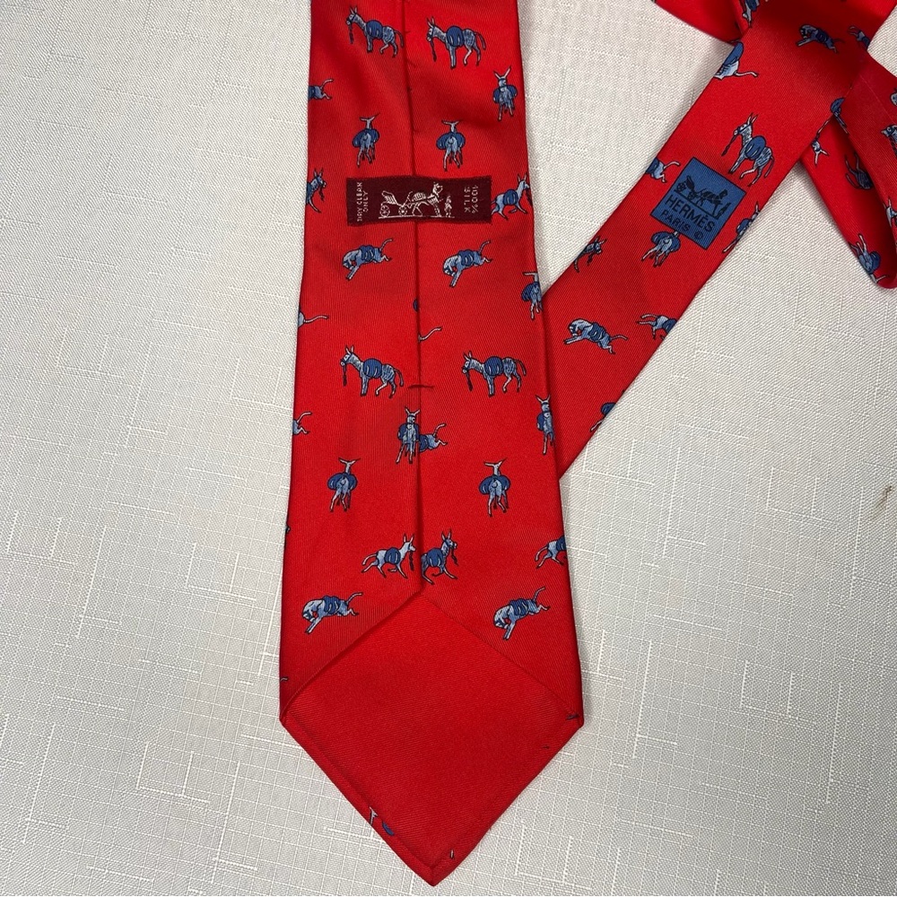 Men’s Hermes silk blue Red donkey Silk Tie with Blue Pattern‎ - Picture 4 of 4